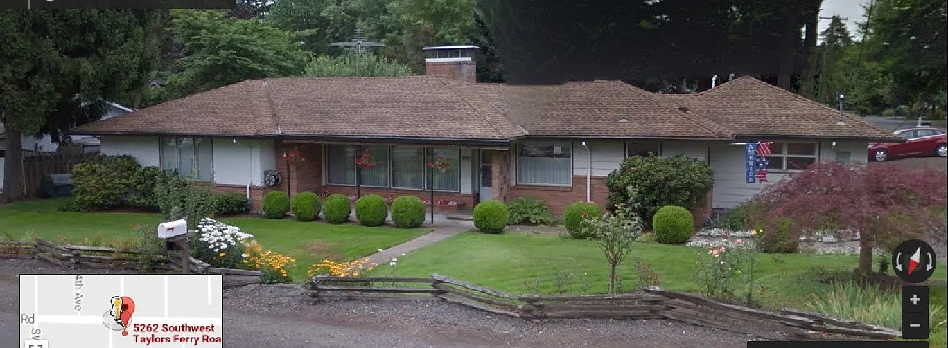 5262 SW Taylors Ferry Rd photo 1