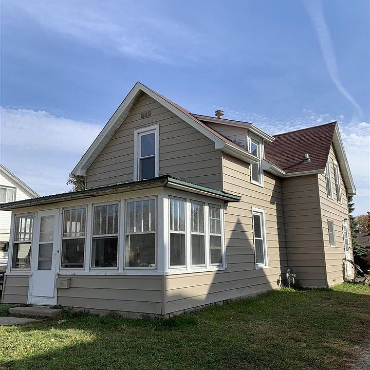 1st image of 406 N 6th St