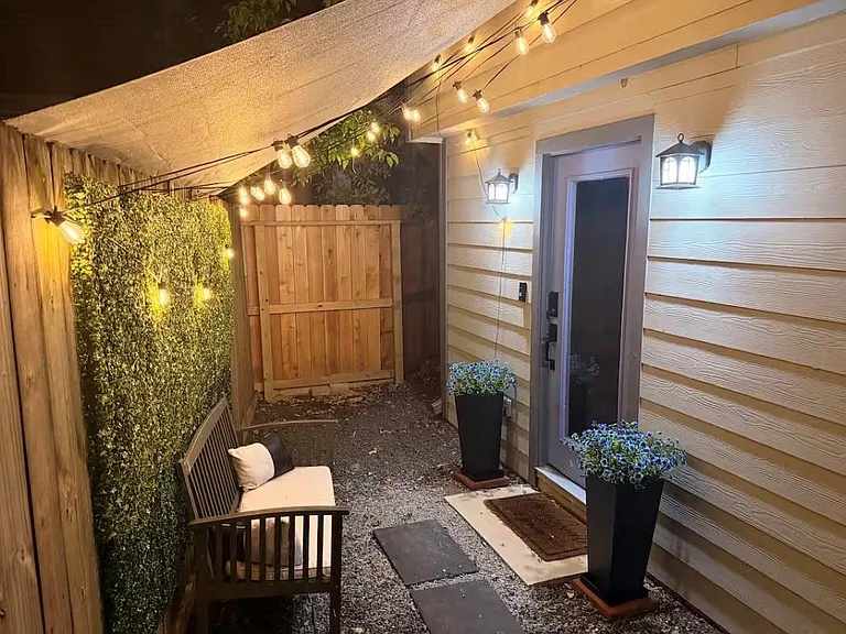 1716 Colquitt St #A — Photo 11