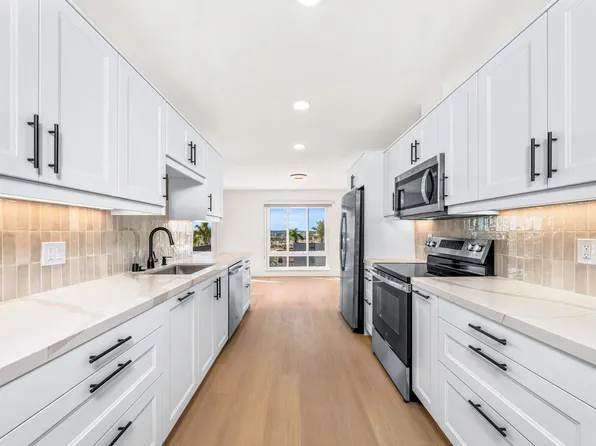 2256 Albatross St, San Diego, CA