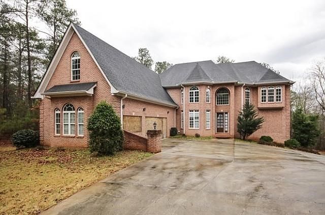 2nd image of 2542 Overlake Ln