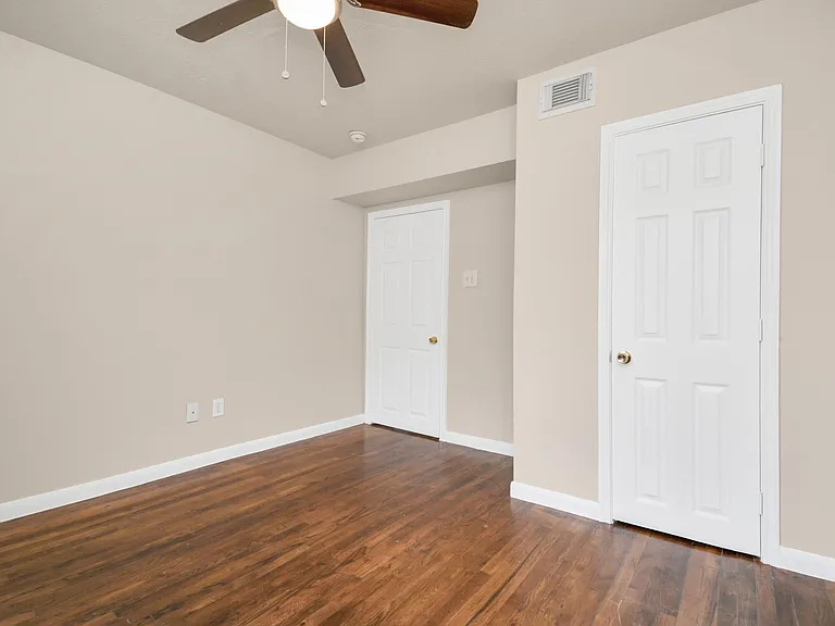 500 W Pitts Ave #104 — Photo 14
