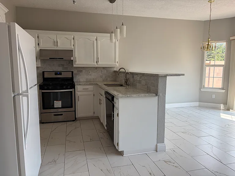 7320 Tricia Rd NE — Photo 4