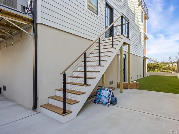1 Tennessee Ave, Long Beach, NY 11561