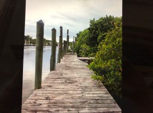 909 Dupont St, Everglades, FL 34139