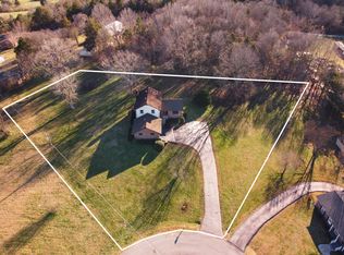 174 Circle Dr, Hartsville, TN 37074