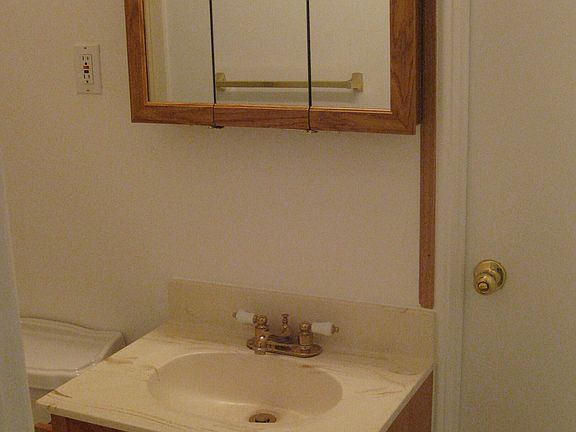 2ND BATHROOM