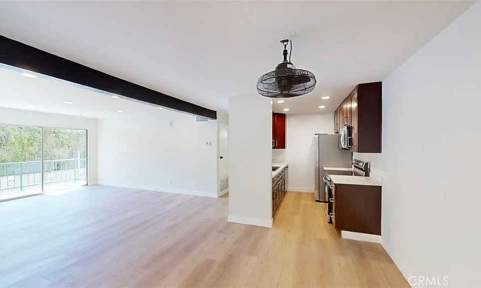5460 White Oak Ave #D102