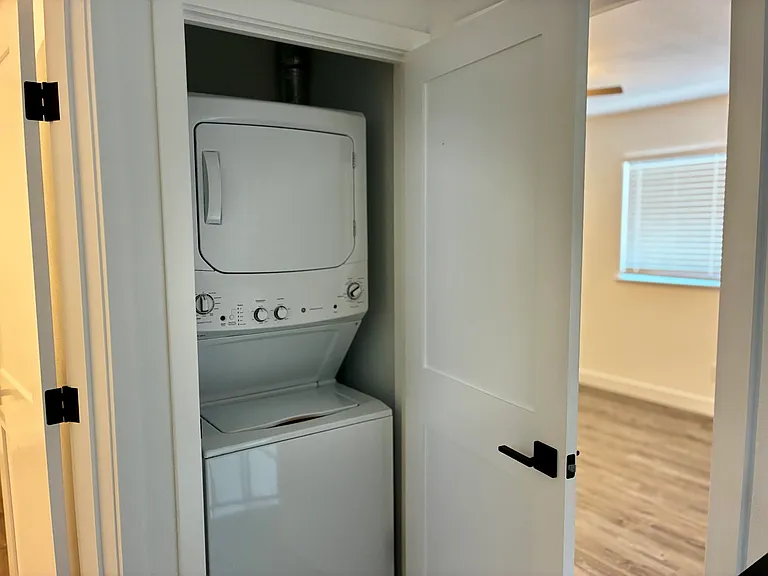 1240 S School St #1 — Photo 18
