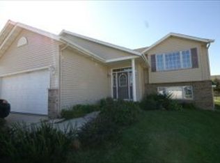 1041 Double Eagle Ave SE, Rochester, MN 55904