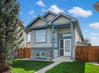 272 E Saddlemead Rd NE, Calgary, AB T3J 4J4
