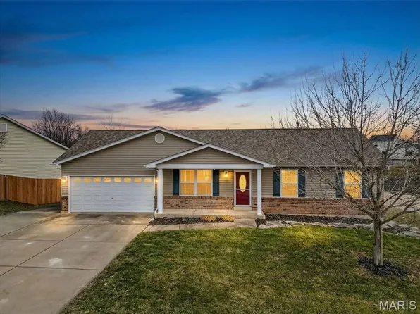 44 Great Owls Way, Winfield, MO 63389