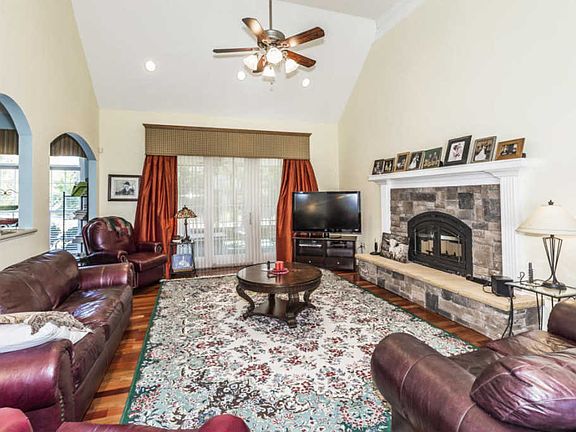 3rd image of 7340 Meadow Creek Trl