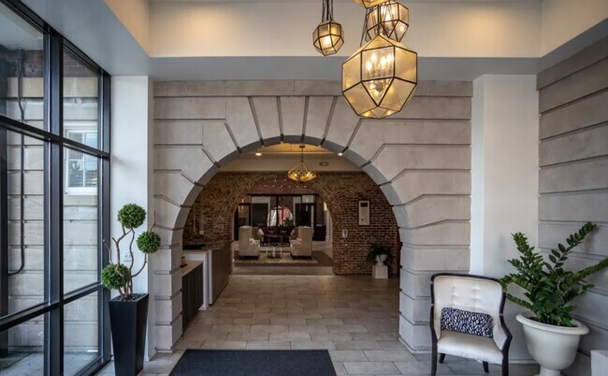 Knox High Apartments — Photo 4