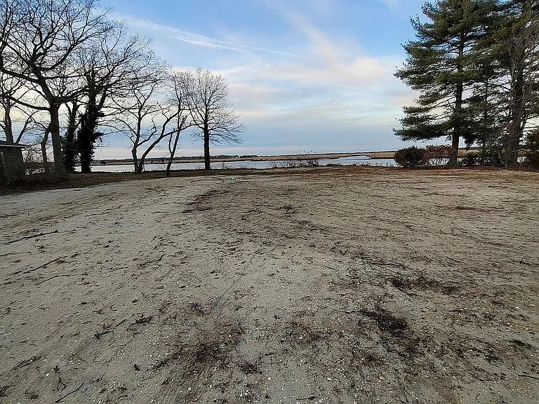 23 Twin Oak Rd #B — Photo 3