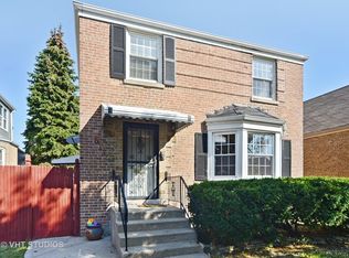 5746 W Roscoe St, Chicago, IL 60634