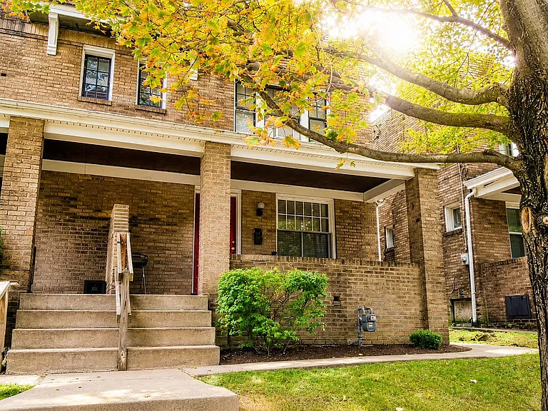 748-758 Shady Dr E — Photo 13