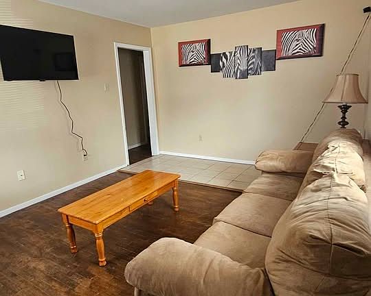 2nd image of 2700 Lincoln Ave