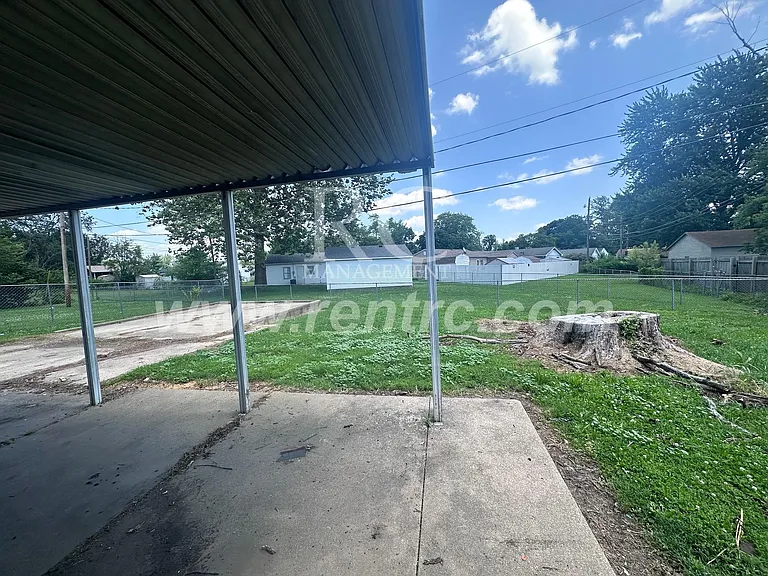1213 Giddings St — Photo 14