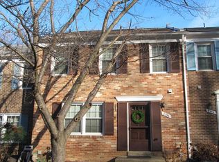 8396 Uxbridge Ct, Springfield, VA 22151