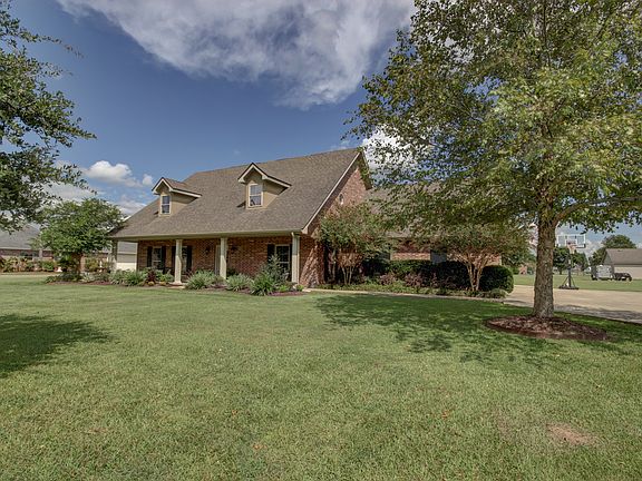 5th image of 105 Lantana Ct