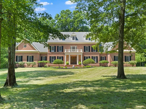 5455 Plantation Rd, Sunbury, OH 43074