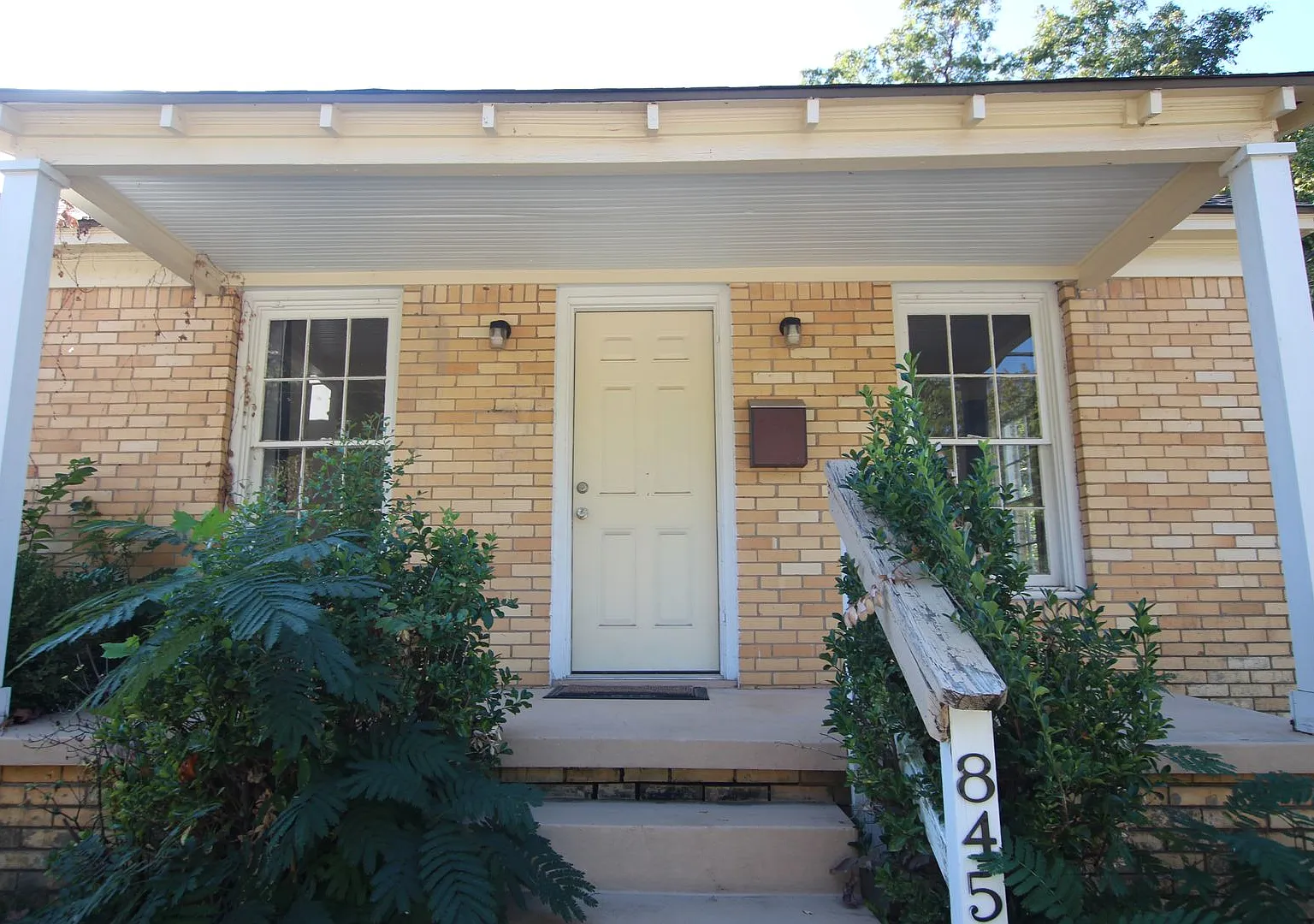 Lease Takeover Opportunity Available! Charming 2 Bedroom in Tyler! — Photo 3