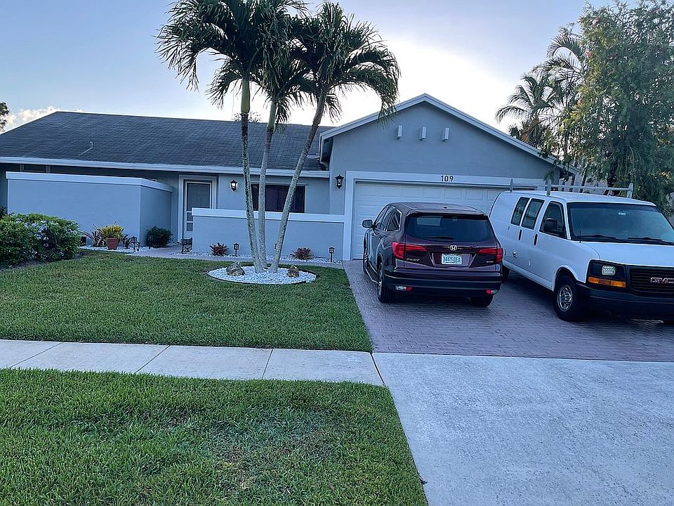 2nd image of 109 Miramar Ave