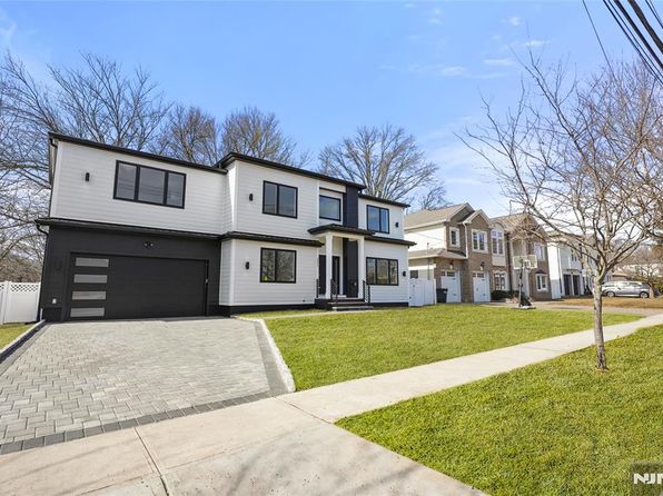 351 5th Ave, River Edge, NJ 07661