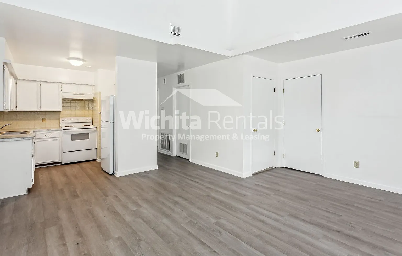 Large 2 bedroom 2 bath duplex — Photo 4