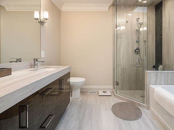 Bedroom A - Private Bathroom