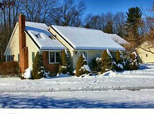 211 Oldefield Farms, Enfield, CT 06082