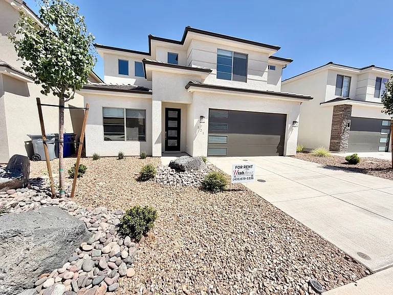 321 S Deep Creek Dr — Photo 2