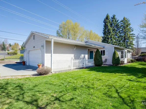 1579 Dogwood Ct, Moscow, ID 83843