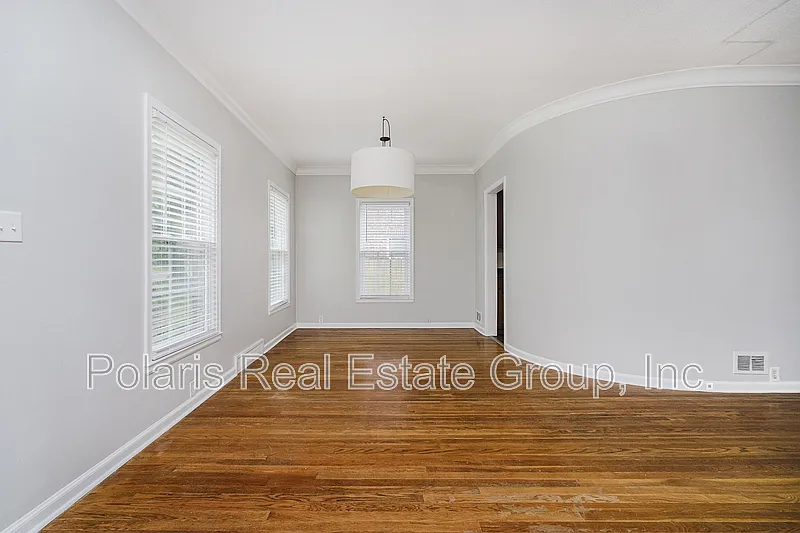 2 bed, 1.0 bath, 1200 sqft, $1,395 — Photo 4