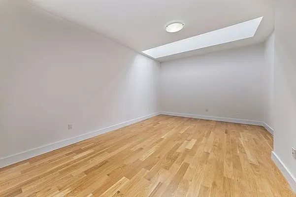 Rented by Places NYC | media 6