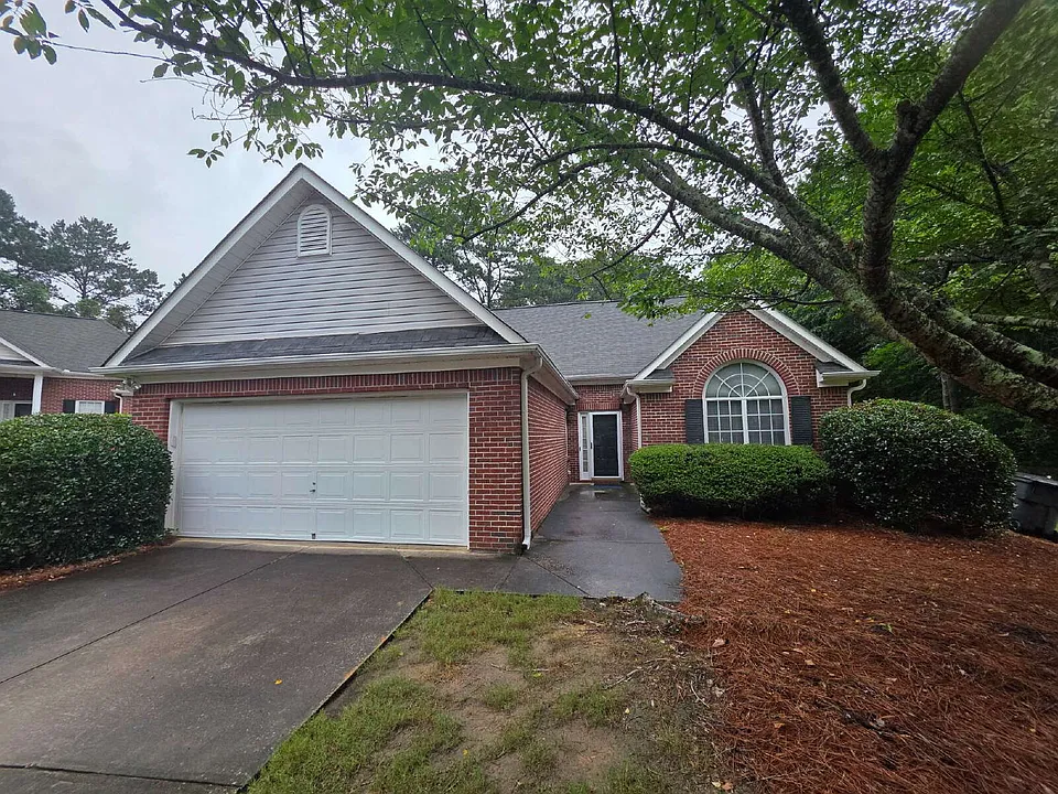 120 Cloverwood Dr