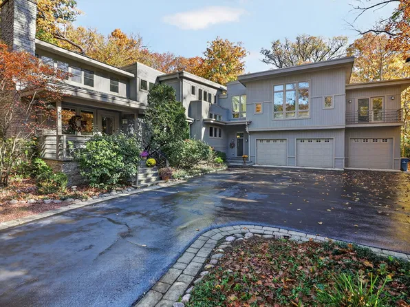 5311 Lee Ave, Downers Grove, IL 60515