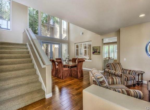 3rd image of 2531 Stutsman Dr