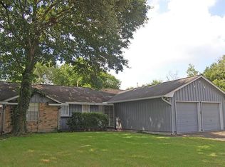 7243 Roos Rd, Houston, TX 77074