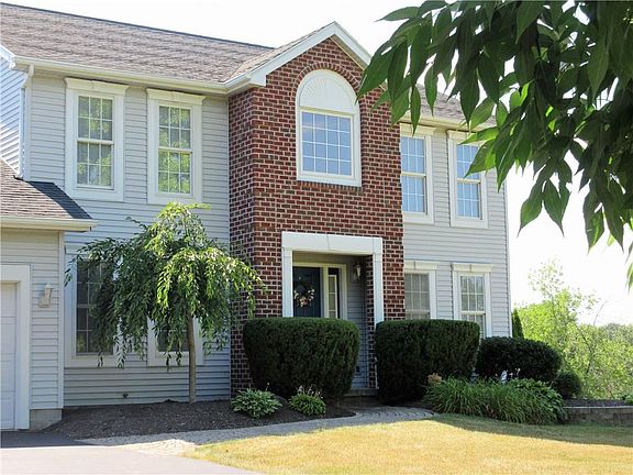2nd image of 137 Oakshire Way