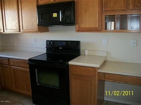 4th image of 7827 W Montebello Ave