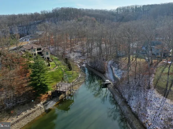 S Lakewood Dr, Ridgeley, WV 26753