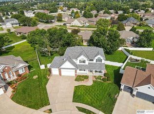 9402 Margo Cir, La Vista, NE 68128