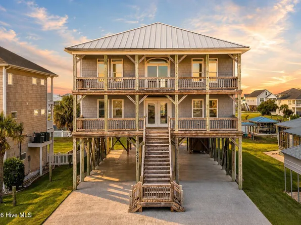 9091 W 9th Street, Surf City, NC 28445