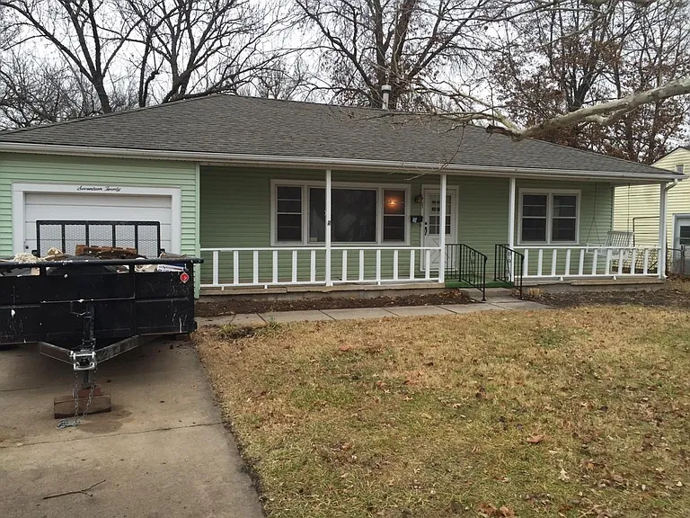 1720 Roanoke St — Photo 3
