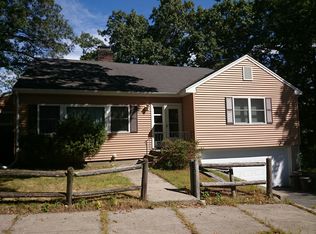 106 Oakmere St, West Roxbury, MA 02132