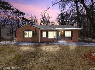 21251 8 1/2 Mile Rd, Southfield, MI 48075