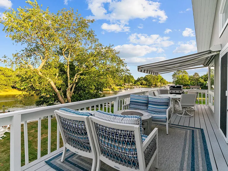 93 Riverside Dr — Photo 37