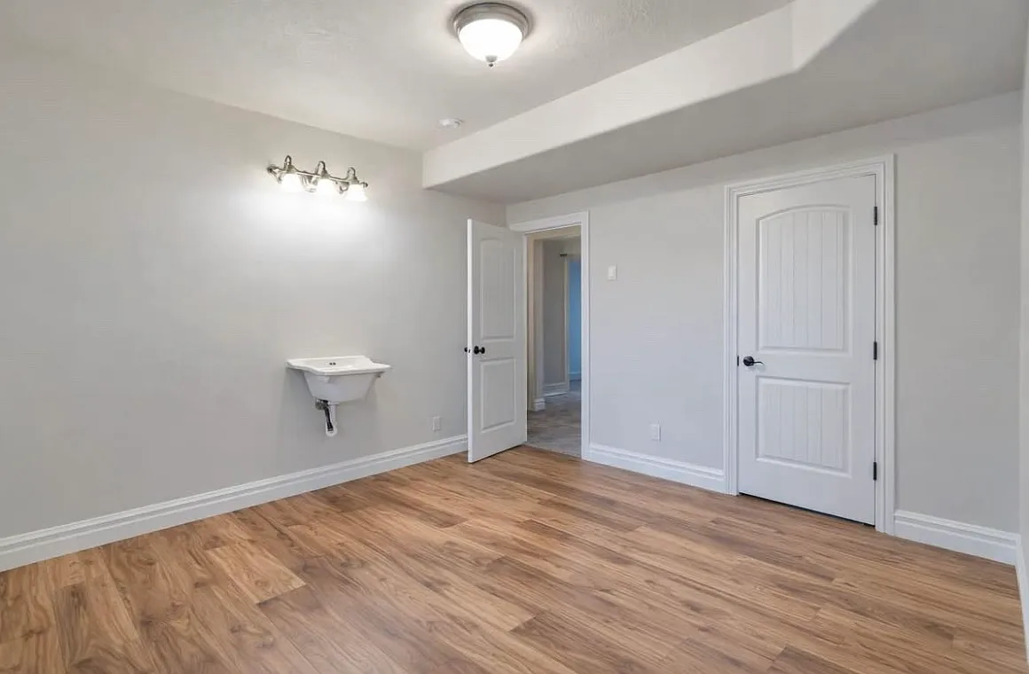 4 bed, 1600 sqft, $1,950 — Photo 4